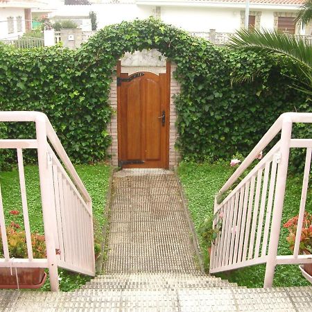 Villa Adosado Con Piscina Y Jardin En Laredo A 100 Mtrs De La Playa Extérieur photo